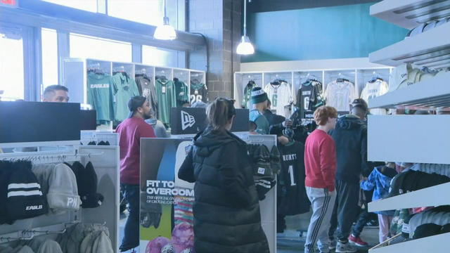 Super Bowl LVII: Busy day at the Eagles Pro Shop - CBS Philadelphia