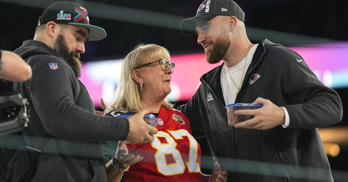 Donna Kelce will watch the Eagles-Chiefs game with a few lucky fans. Here's  how you can apply for the chance.