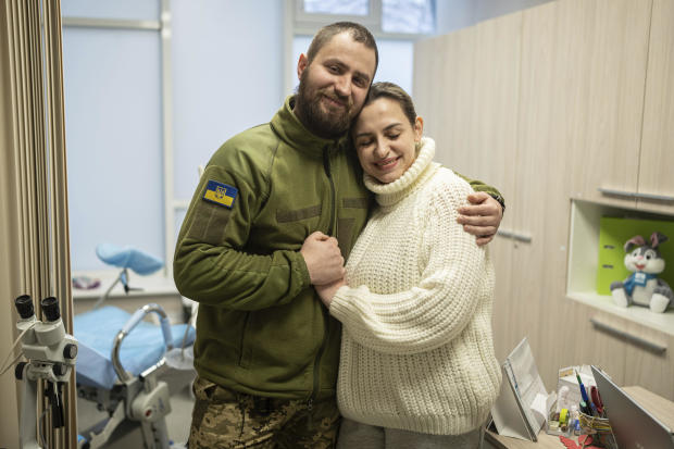 Ukraine Soldiers Freeze Sperm 