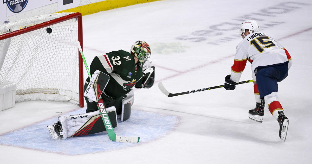 Panthers defeat Wild 2-1 in shootout