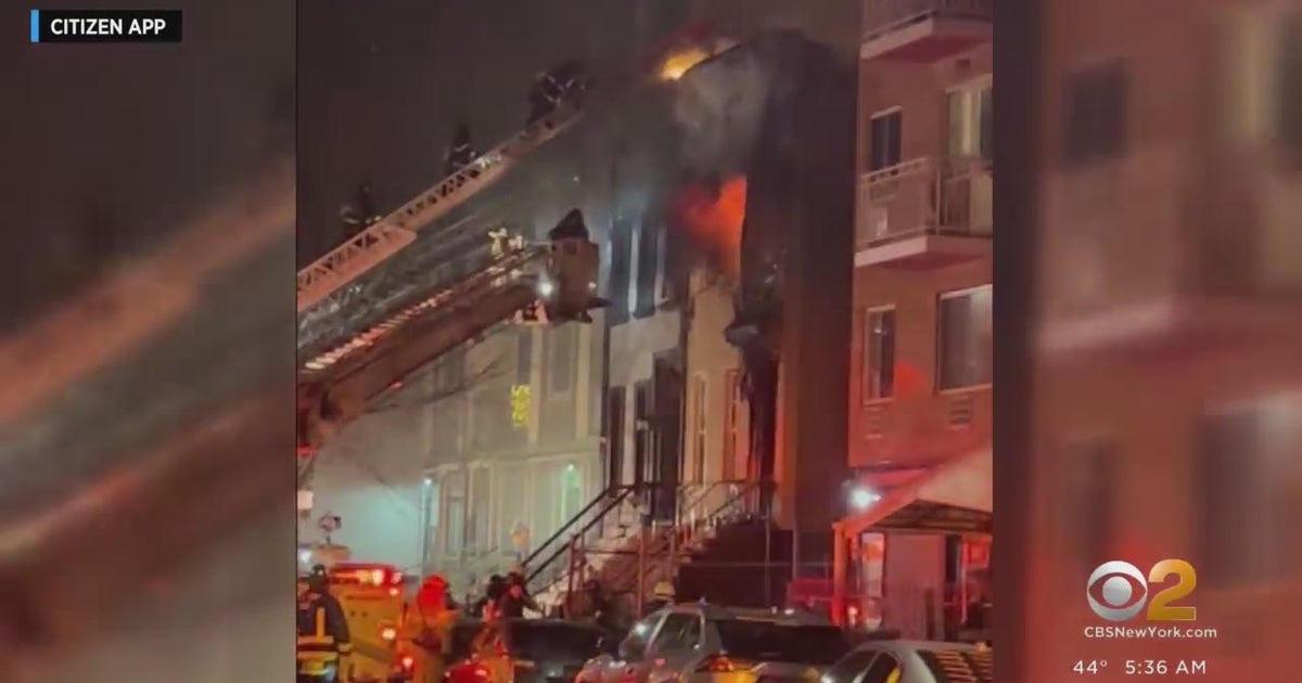 Woman seriously hurt in Brooklyn fire - CBS New York