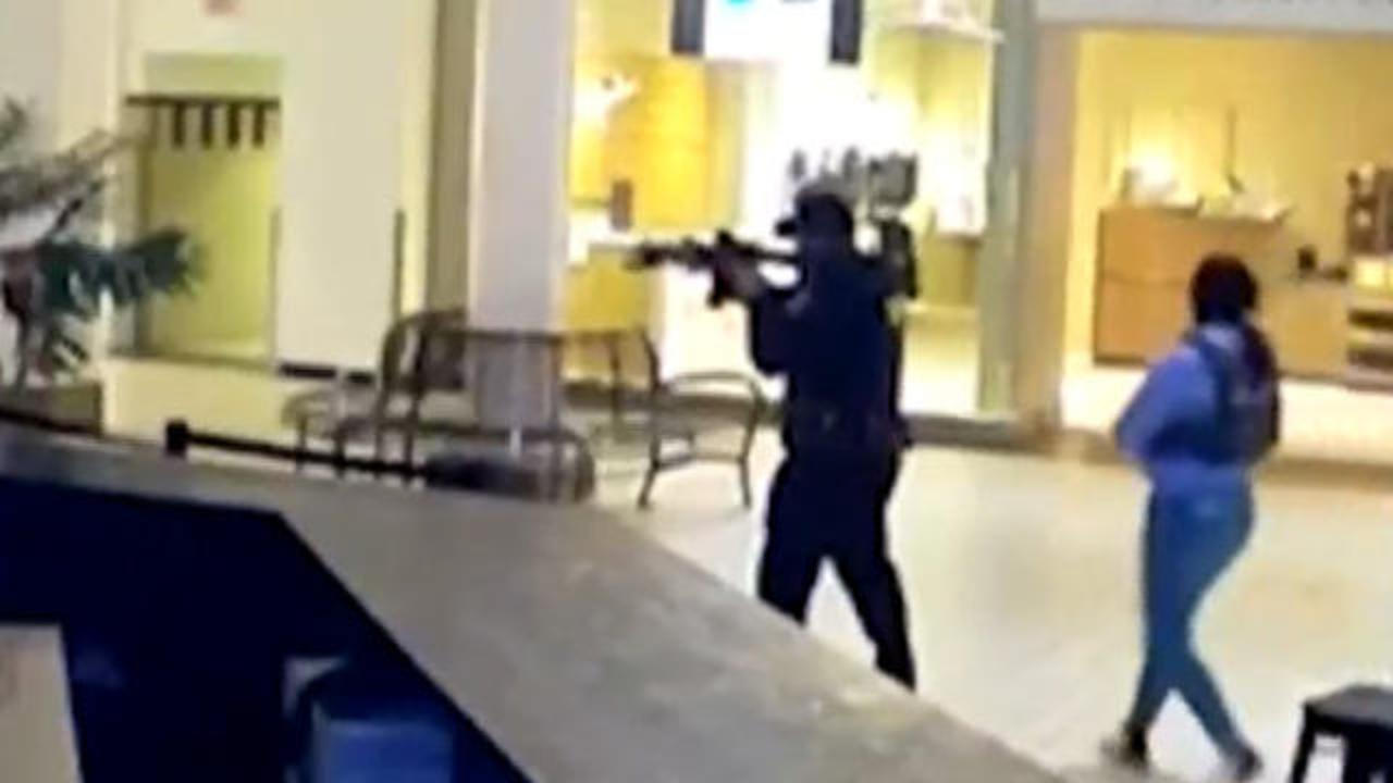 One Killed, Three Hurt in Shooting at El Paso (TX) Shopping Mall