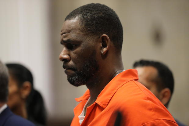 R. Kelly Appears In Court in Chicago For Status Hearing 