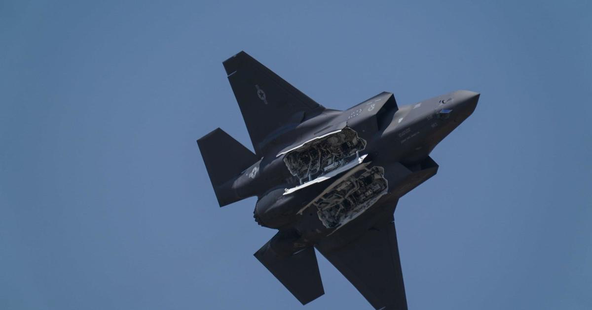 With fighter jets on display at air show, the U.S. makes a stealth pitch to India