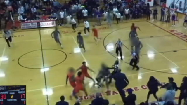 22vo-camden-bball-fight-transfer-frame-337.jpg 