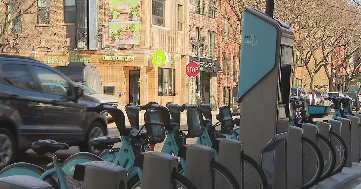 Attention bikers: Prices to ride a Divvy are going up - CBS Chicago
