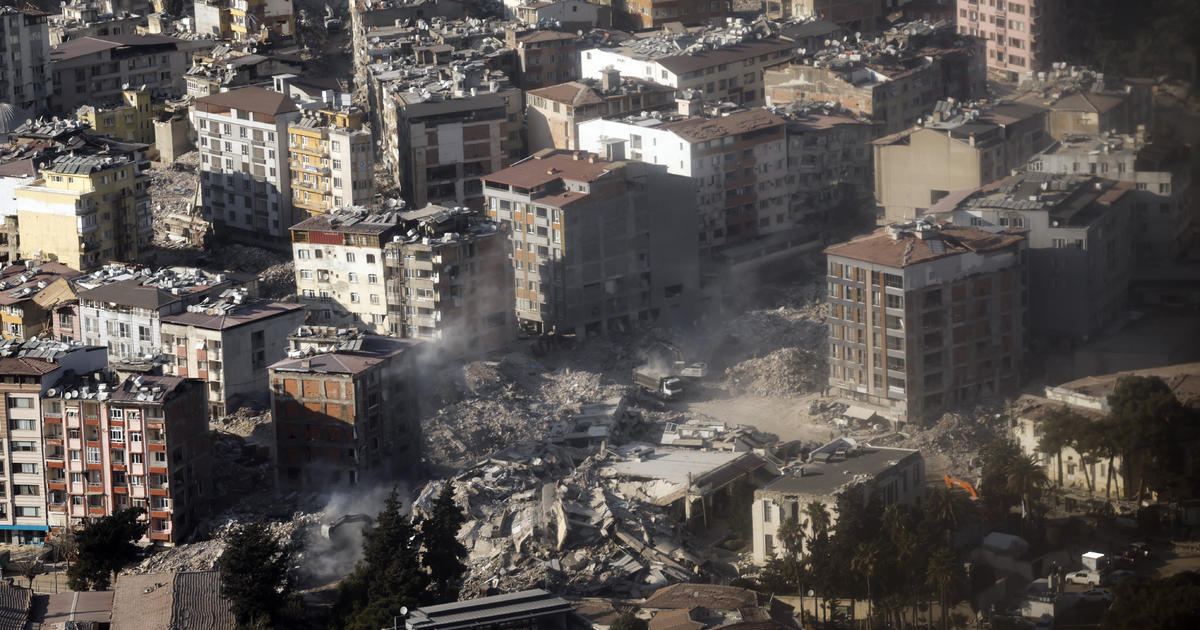 トルコとシリアの国境近くで別の強力な地震が発生し、荒廃した地域が残りました