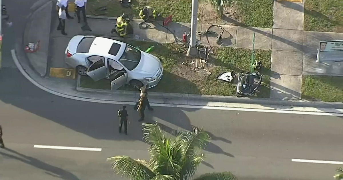 Miami Gardens police officer injured in crash