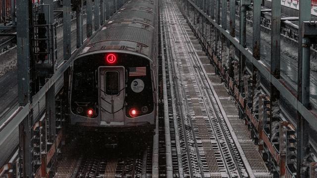 subway-surfing-file.jpg 