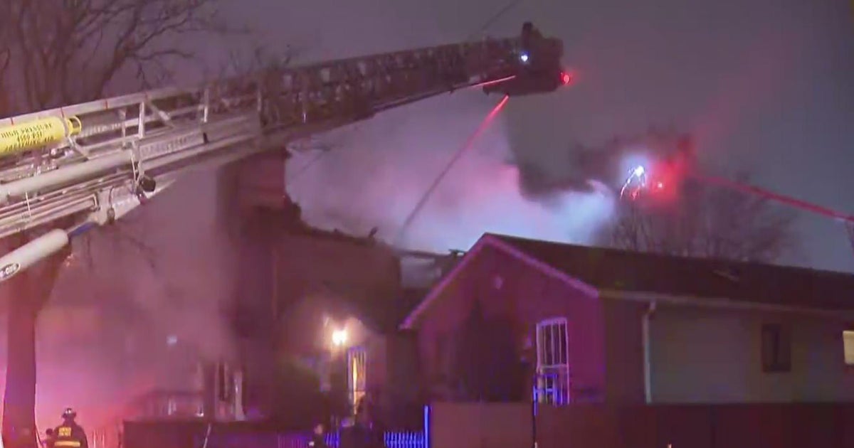 Firefighters respond to Englewood house fire; no injuries reported
