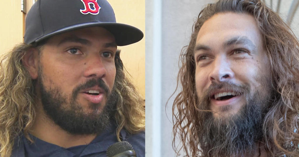 Aquaman lookalike? New Red Sox catcher Jorge Alfaro bears uncanny  resemblance - CBS Boston