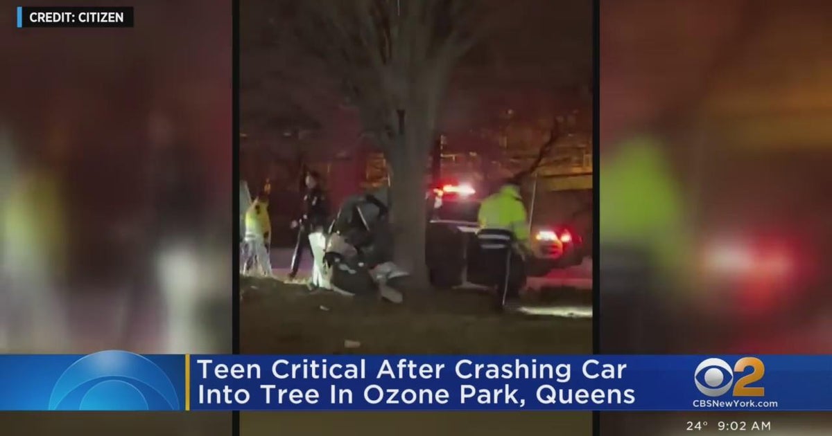 Teen badly injured in Queens car crash - CBS New York