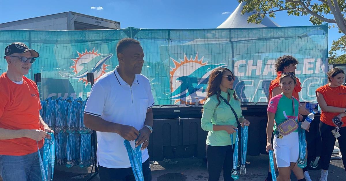 13th annual Dolphins Challenge Cancer brings out participants for