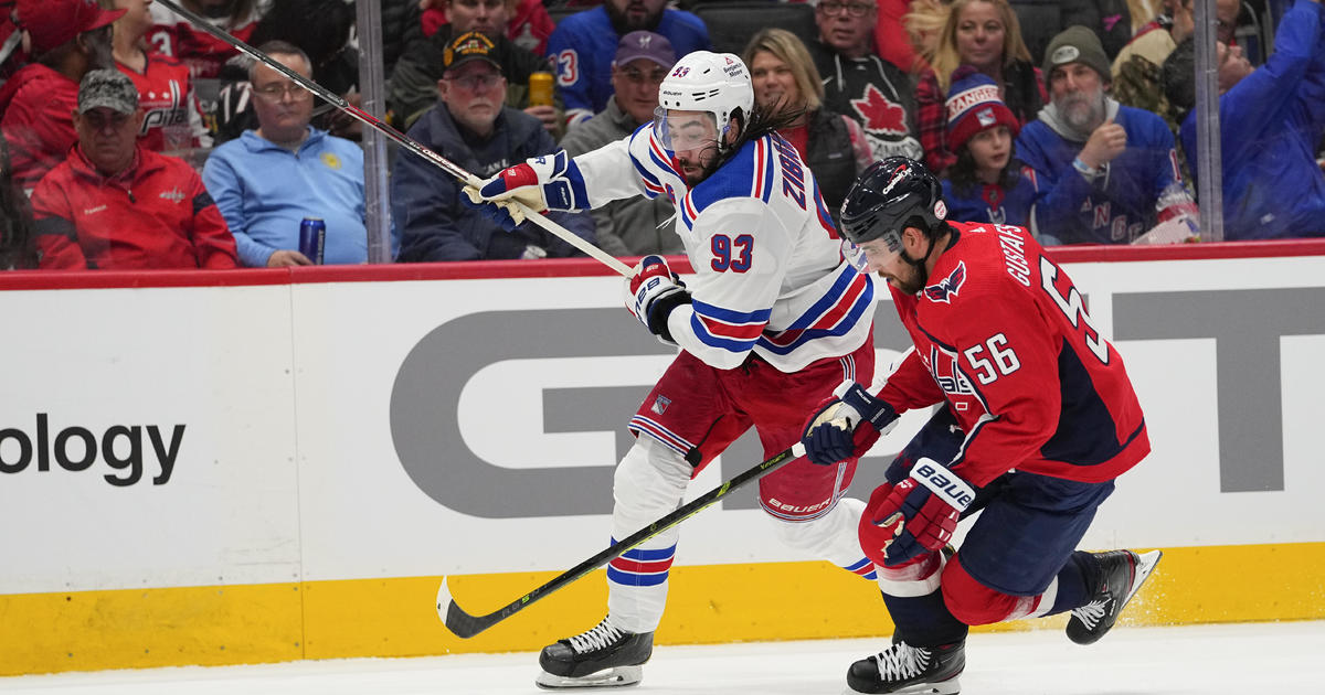 Kaapo Kakko delivered a jersey to a Rangers fan who couldn't get