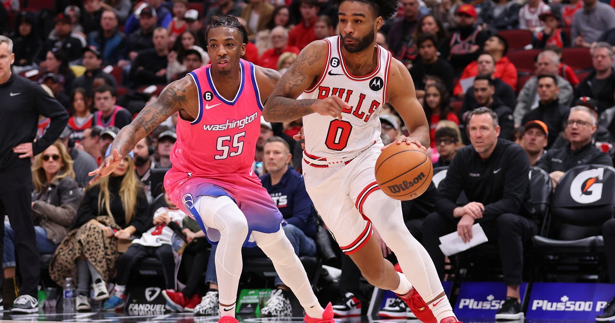 Derozan Lavine Combine For 56 Bulls Zoom Past Wizards Cbs Chicago