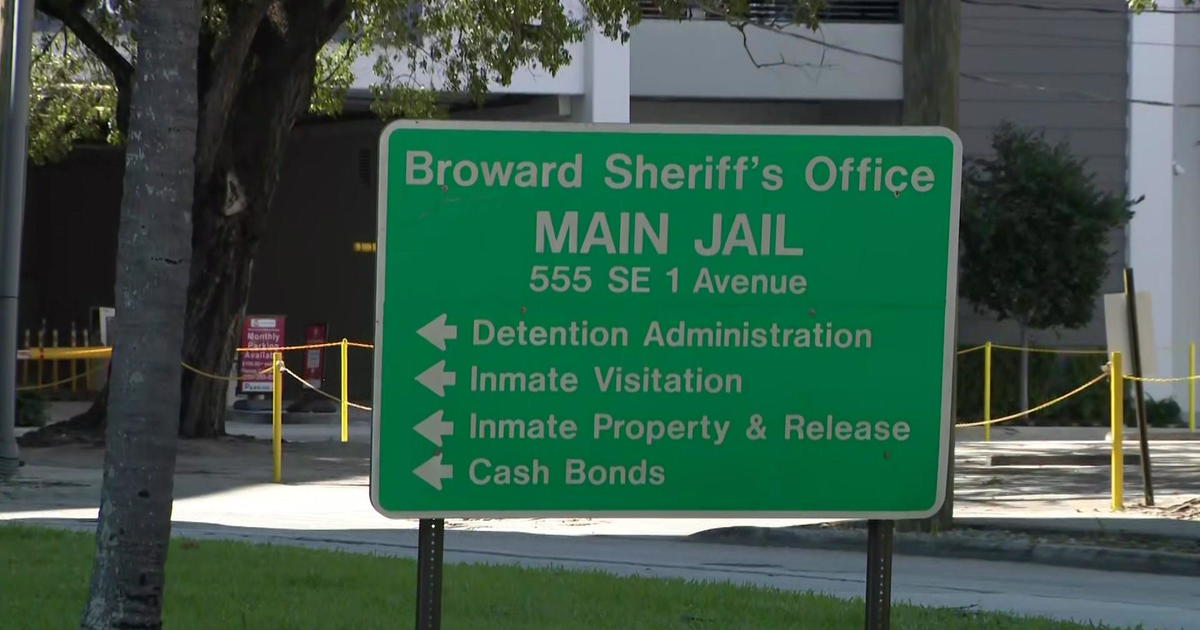 Broward sheriff’s detention deputy billed immediately after reportedly hitting inmate
