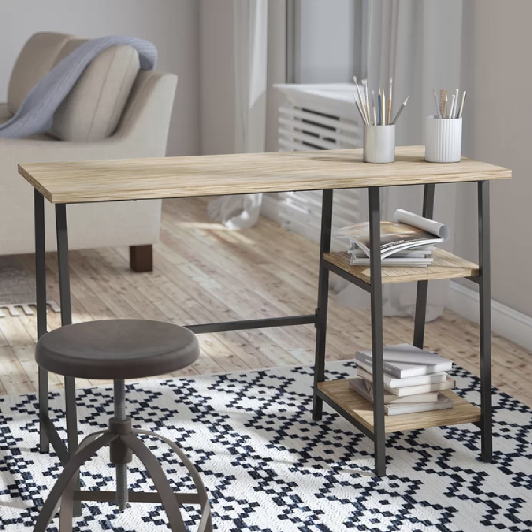 arturs-desk.png 