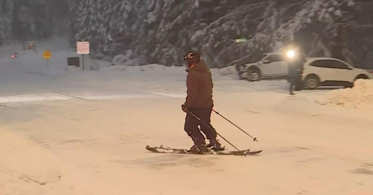 Heavy snowfall and gusting winds bringing travel in El Dorado County to a halt