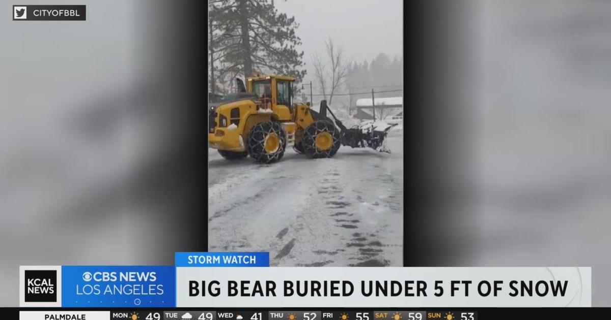 Big Bear residents in dire situation as roads remain closed - CBS Los ...