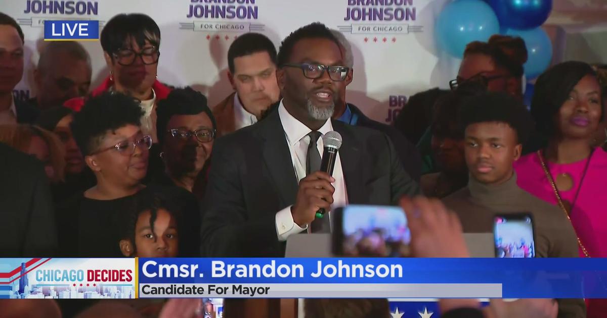 Brandon Johnson advances to mayoral runoff in April - CBS Chicago