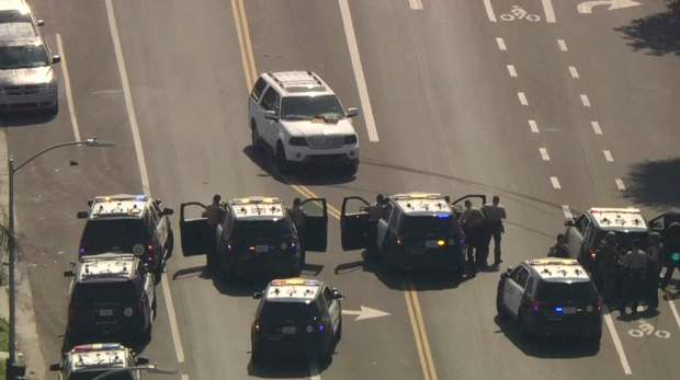 la-deputies-standoff.png 