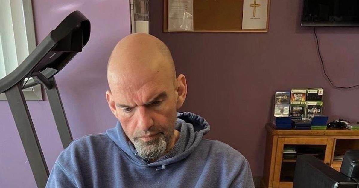 Fetterman "will be back soon," top aide says as senator undergoes depression treatment