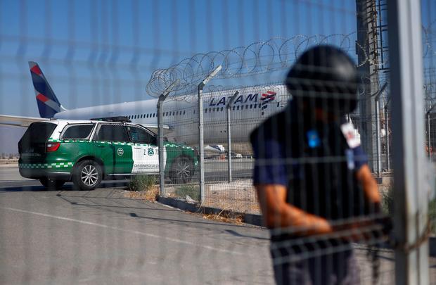 CHILE-AIRPORT-ROBBERY-SHOOTOUT 