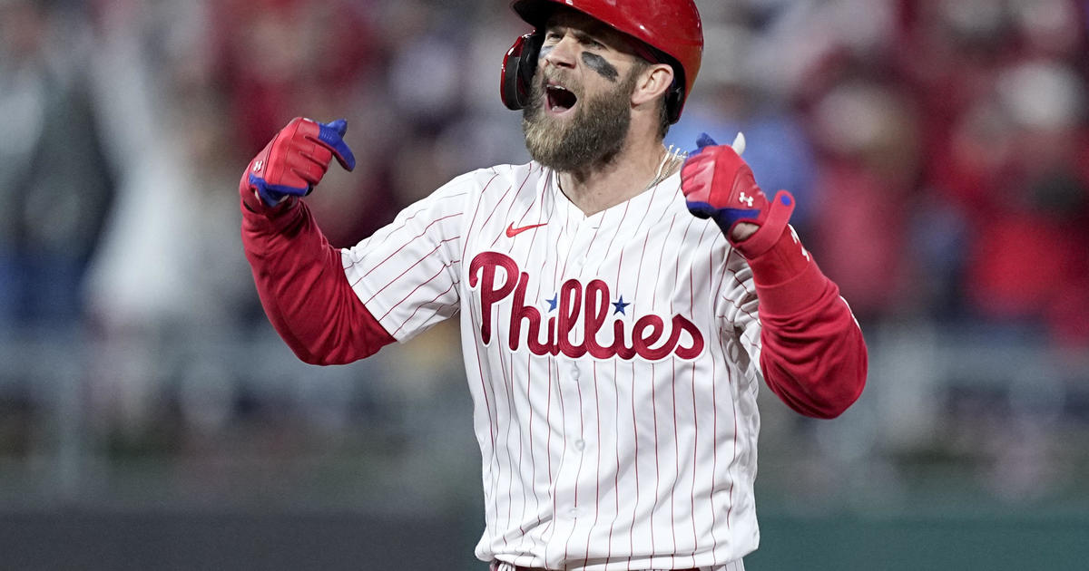 Bryce Harper has small UCL tear in right elbow, will still DH