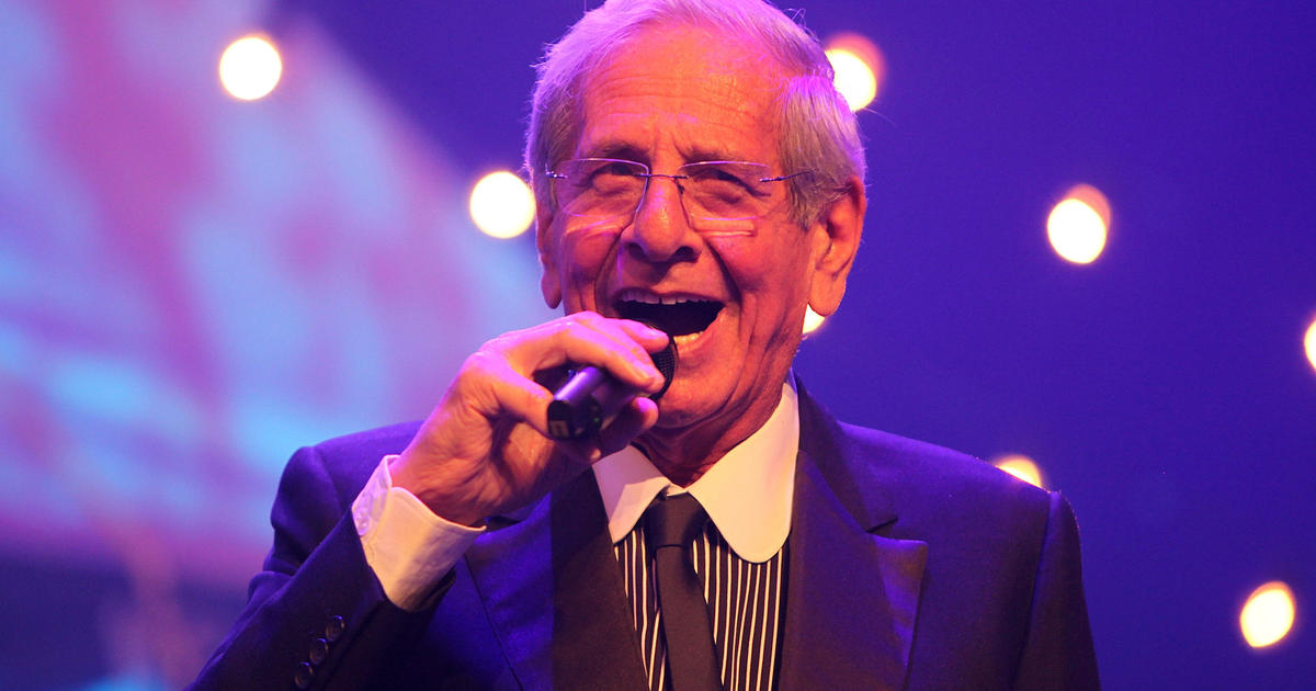 Chaim Topol, Israeli actor best known for "Fiddler on the Roof," dies at 87
