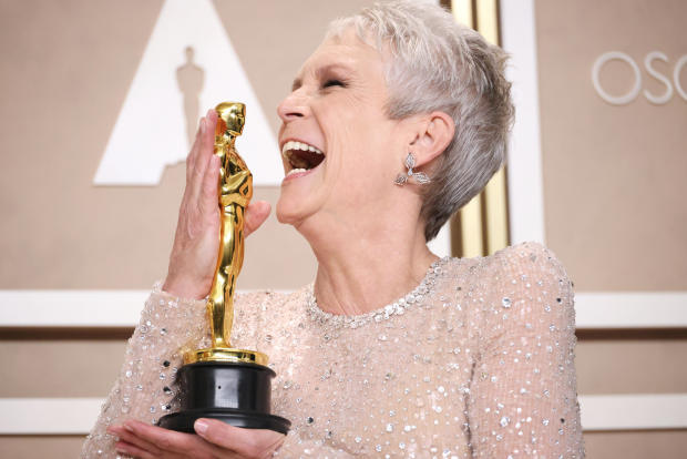 Jamie Lee Curtis at the 95th Academy Awards 