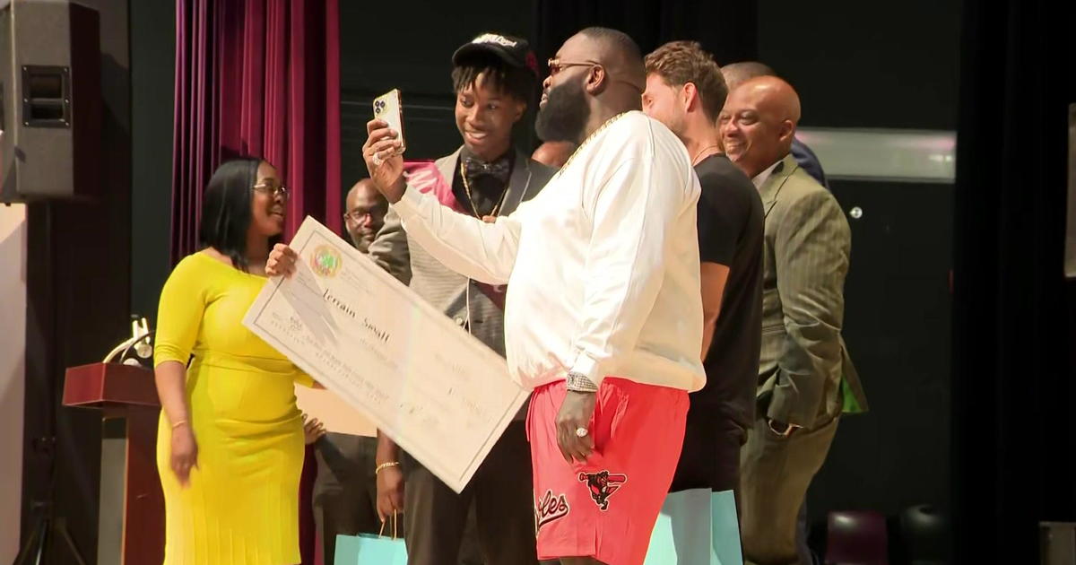 Rapper Rick Ross awards scholarships to Miami Norland, Miami Carol Town Significant pupils