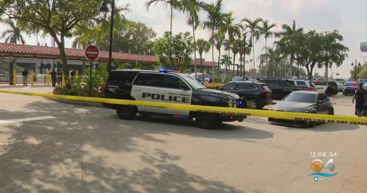 Two people stabbed at Hollywood Tri-Rail station