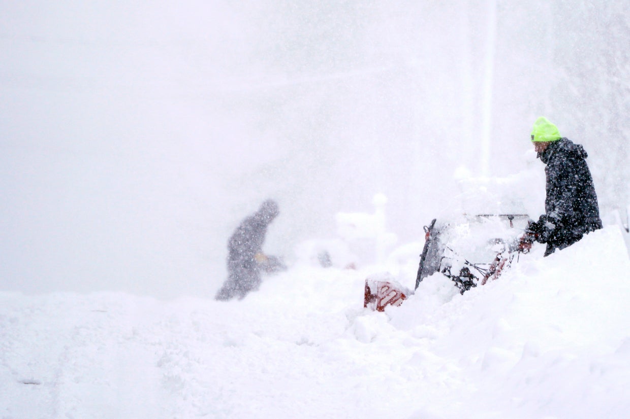 Northeast winter storm shuts hundreds of schools, knocks out power to ...
