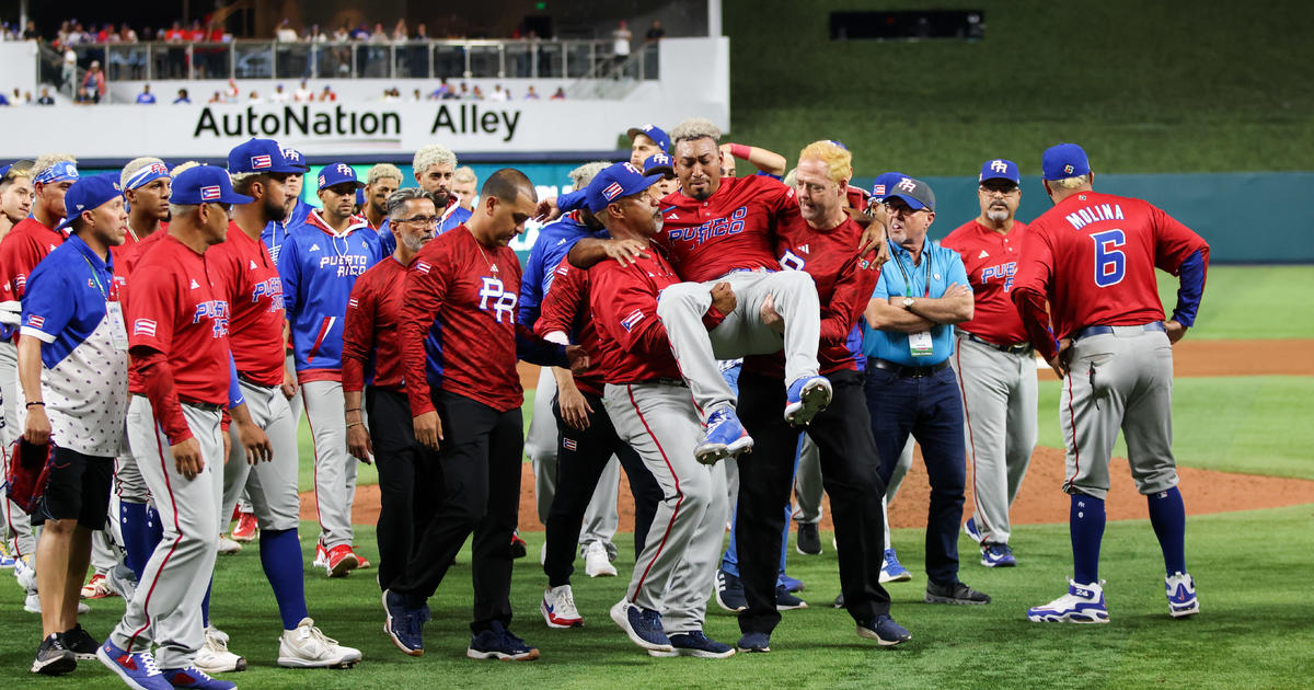 Mets closer Edwin Díaz suffers knee injury while celebrating World Baseball  Classic win