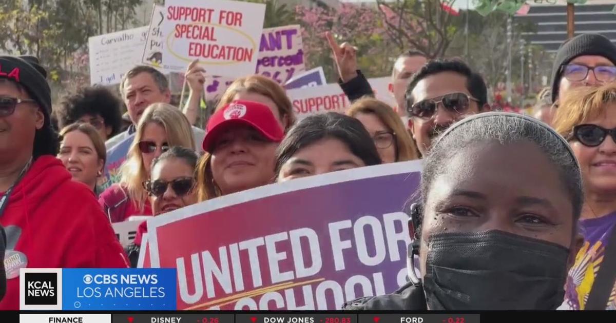 60,000 LAUSD employees set to strike as labor negotiations stall - CBS ...