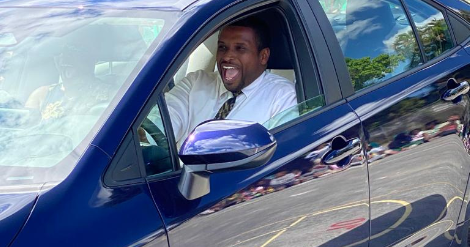 Miami-Dade’s Trainer of the Yr gifted with new motor vehicle