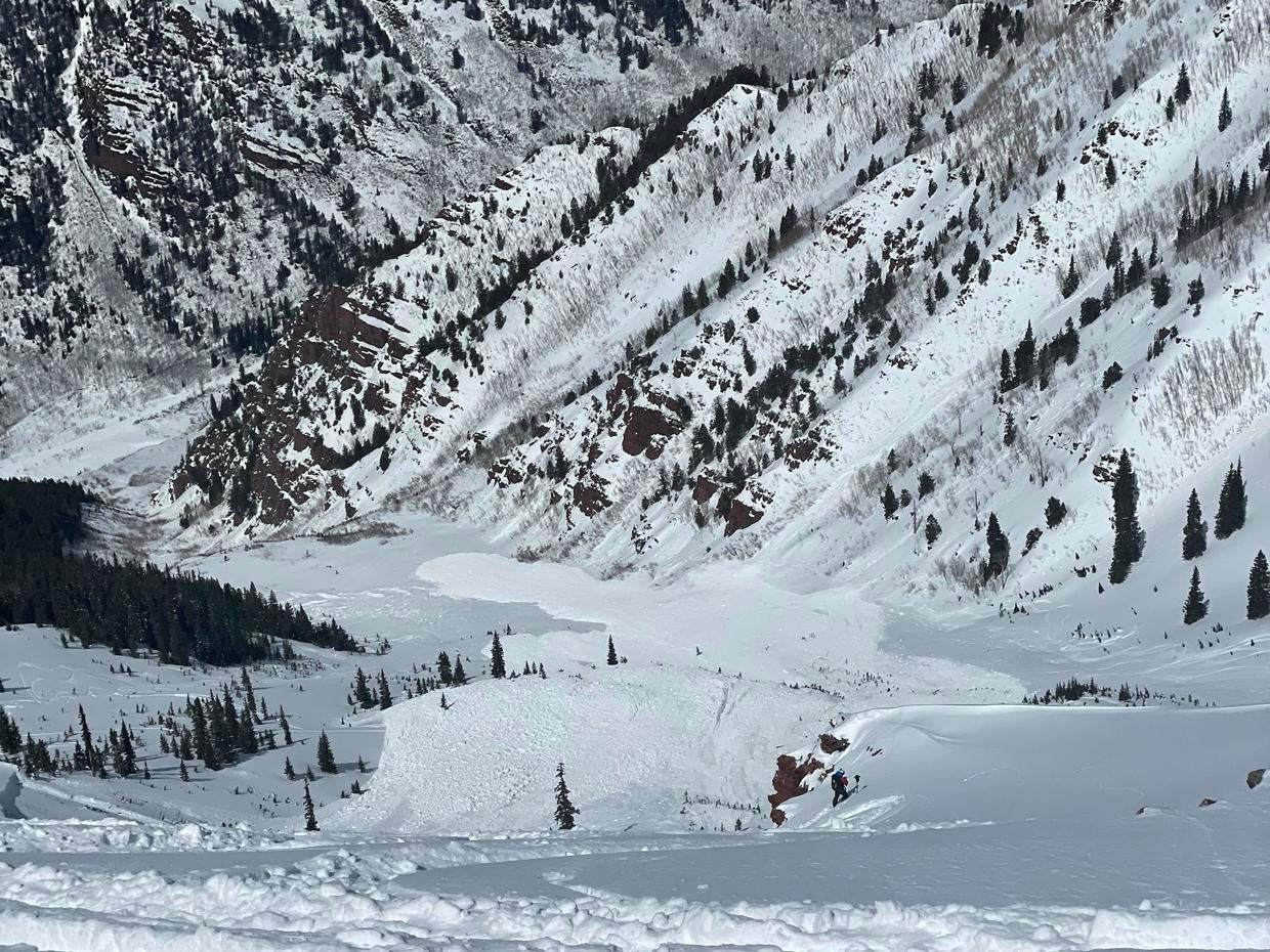 3 Caught In Avalanche Outside Aspen Highlands Ski Area 1 Killed Cbs