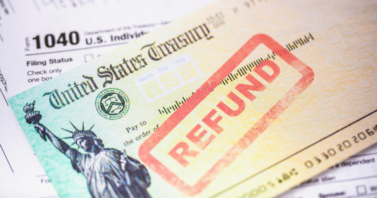 The nice tax refund debate: Is it financially wiser to get a giant refund — or nothing?