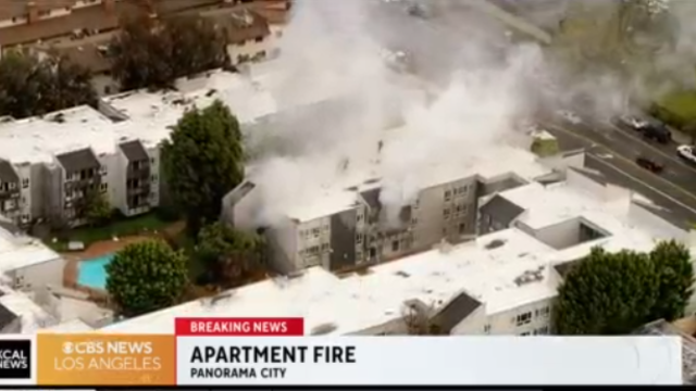 panorama-city-apartment-building-fire.png 