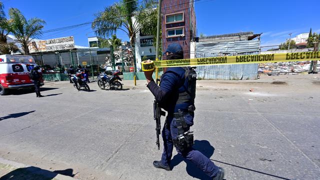 TOPSHOT-MEXICO-VIOLENCE-CRIME-DRUGS-TOURISM-CULTURE 