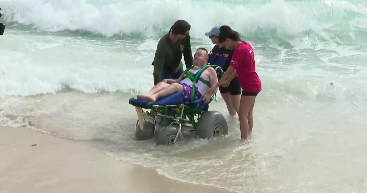 Children with professional medical requires devote carefree working day on the beach front thanks to special camp