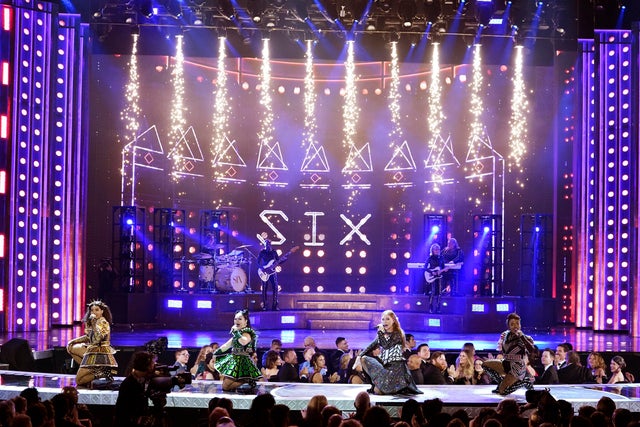 six-musical.jpg 