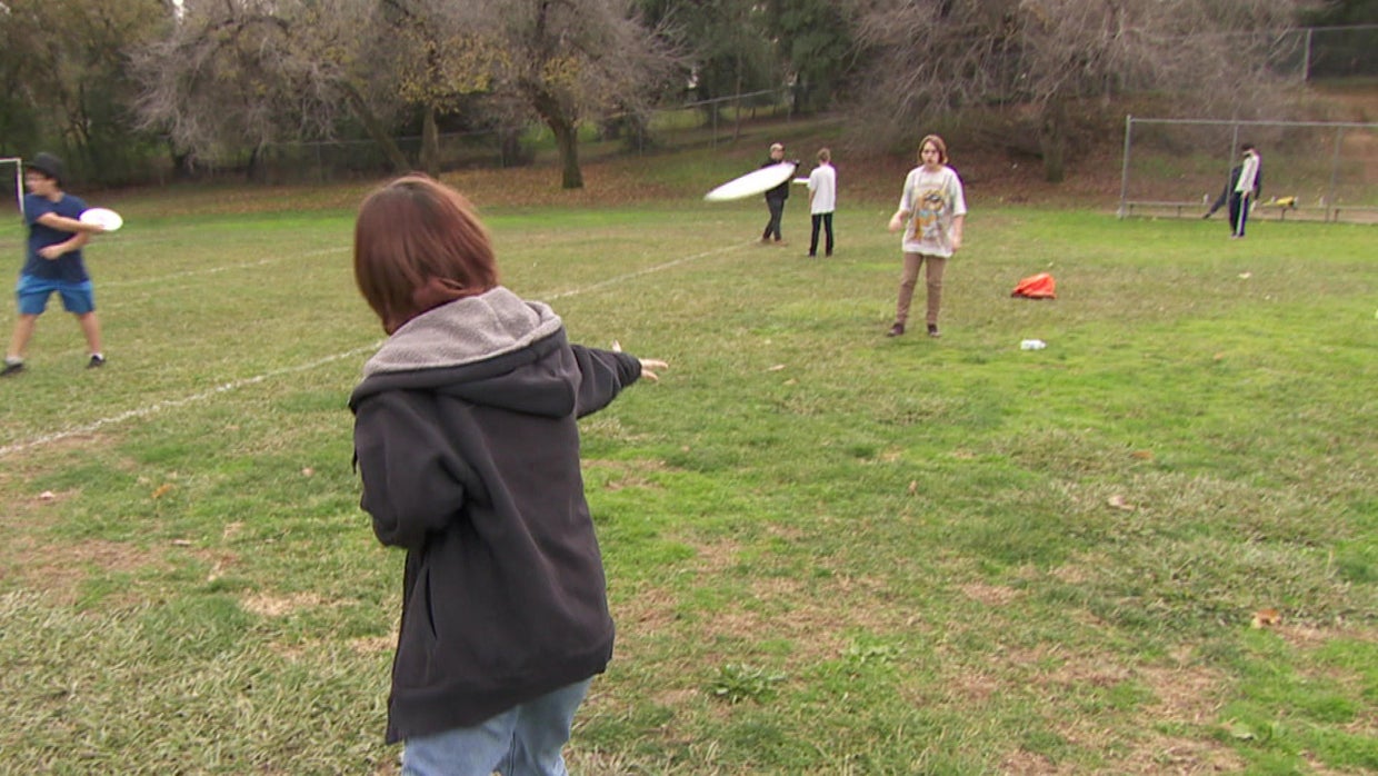frisbee.jpg 