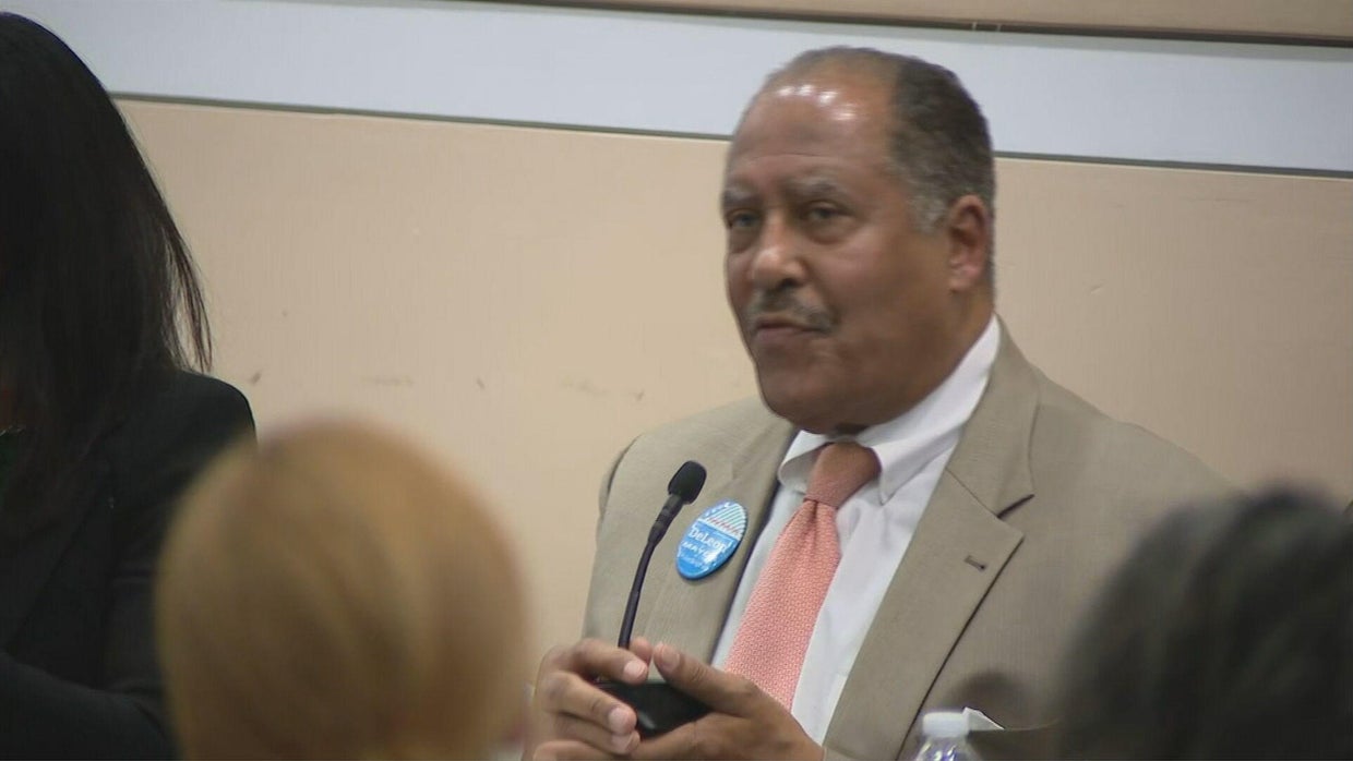 jimmy-deleon-candidate-mayoral-forum.jpg 