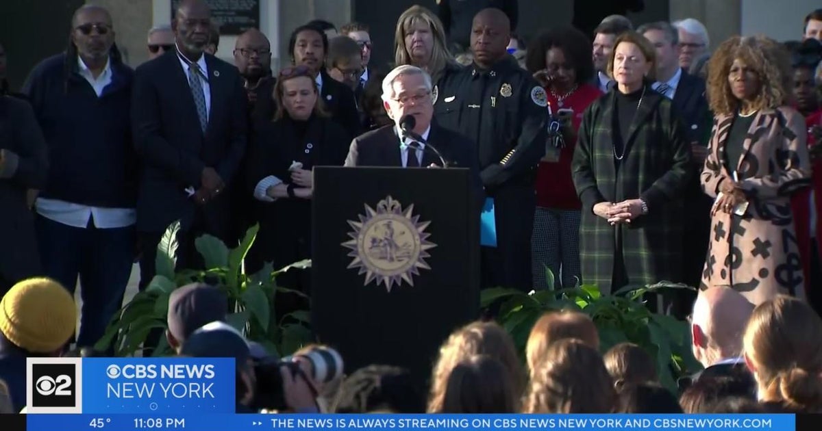 Vigil held in Nashville for school shooting victims - CBS New York