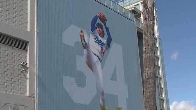 Dodgers to retire Fernando Valenzuela's No. 34 - CBS Los Angeles