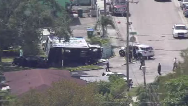 Miami police officer crash 