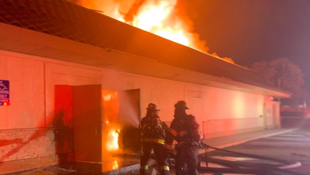 Overnight fire breaks out at vacant restaurant in North San Jose - CBS ...