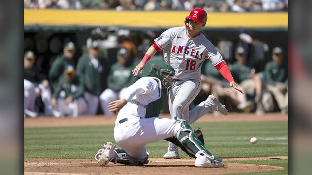 Andrus HR vs former team, surging Chisox 20 hits, rout A's