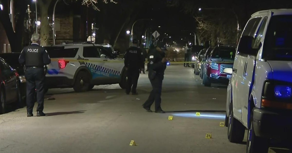 Chicago shooting: 3 shot, one fatally, in Humboldt Park - CBS Chicago